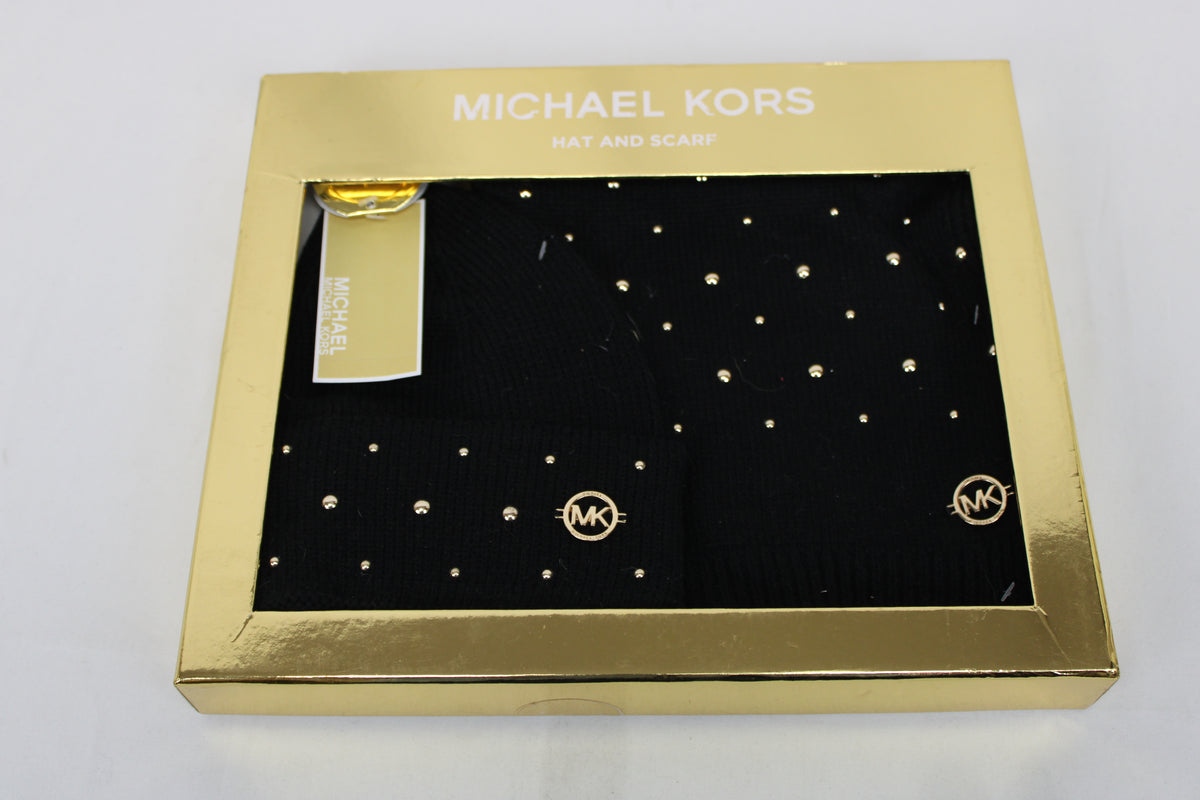 Michael Kors knitted hat and scarf set, NWT, one size