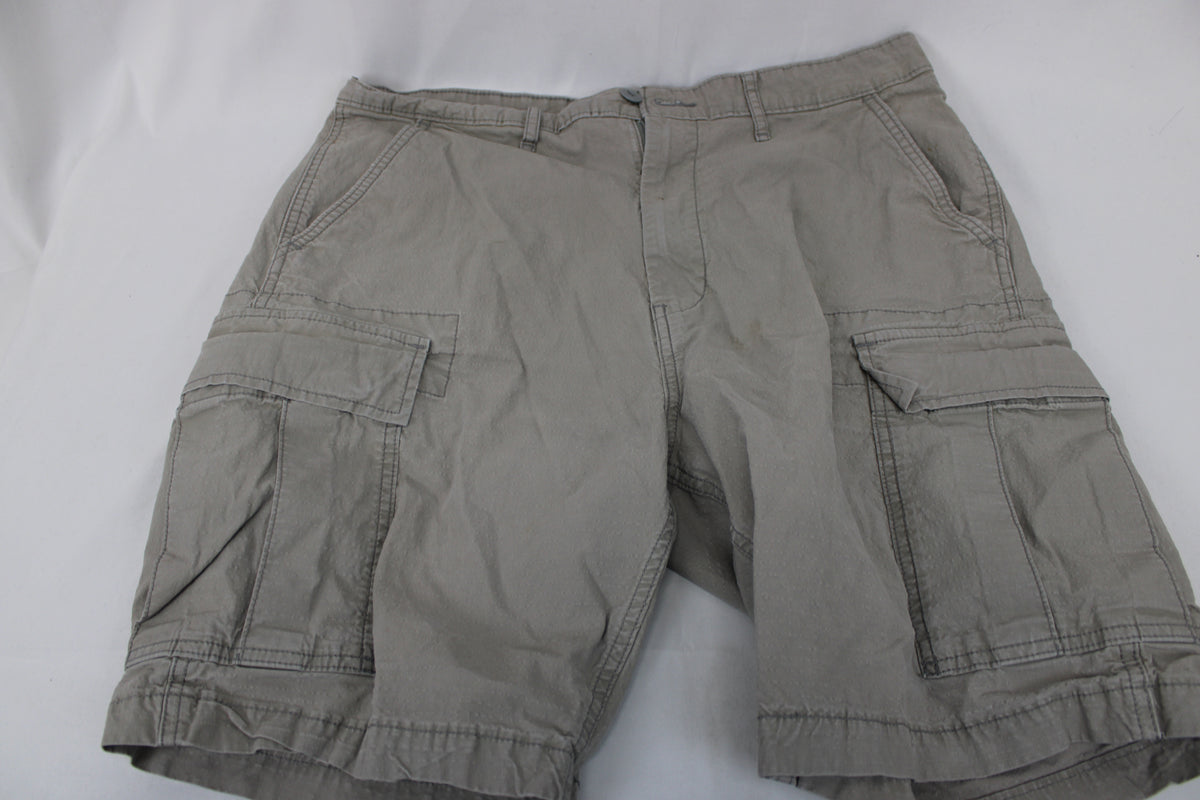 Levi Strauss Cargo Shorts, Size 34