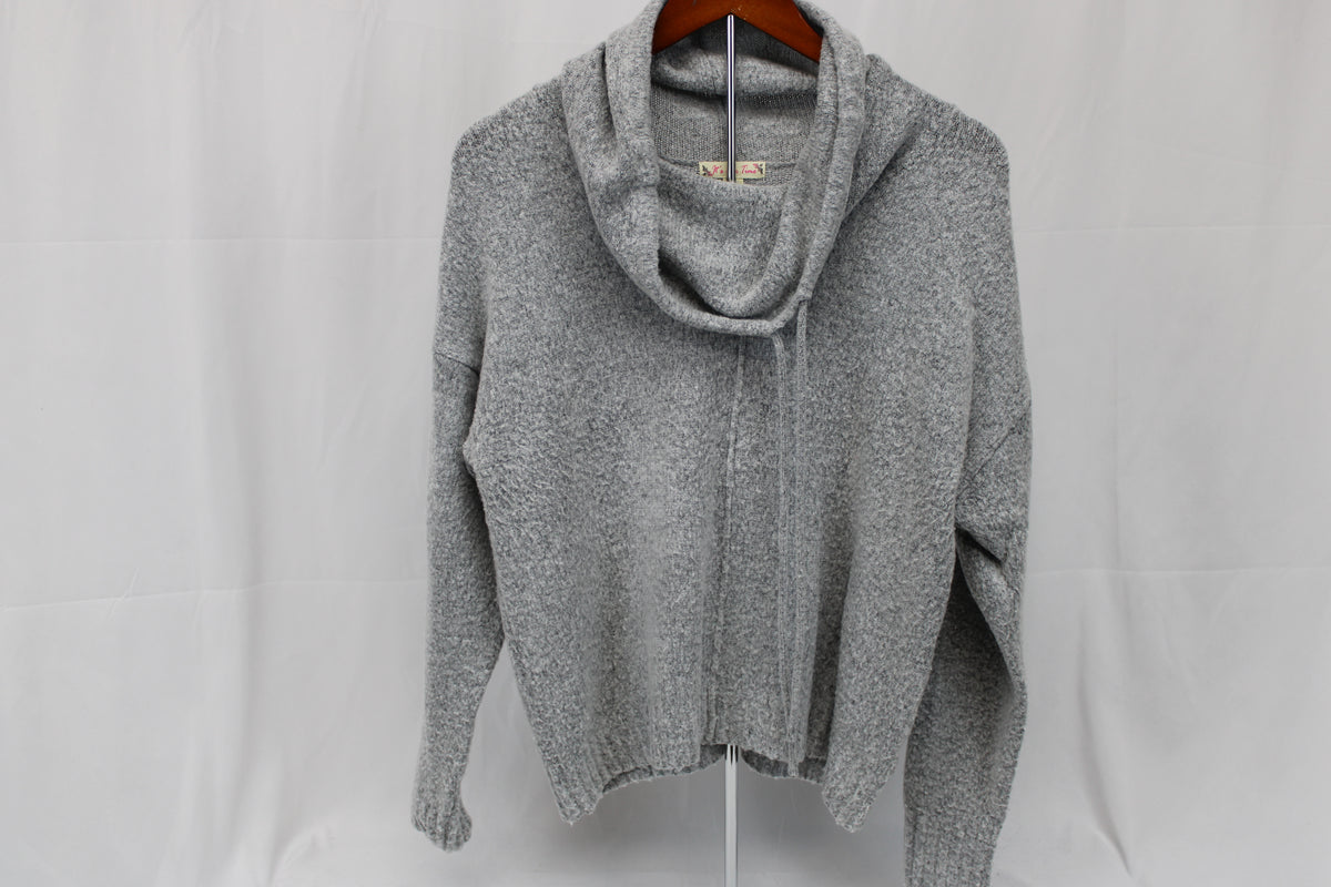 It's Our Time cowl collar drawstring sweater, grey, Women's L
