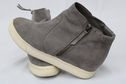 Universal Thread grey suede side zipper harness boot with built in wedge heel, Women's 9