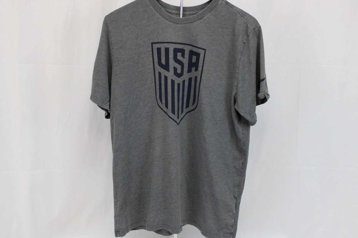 Nike U.S. National Soccer Team logo t-shirt, Men's L