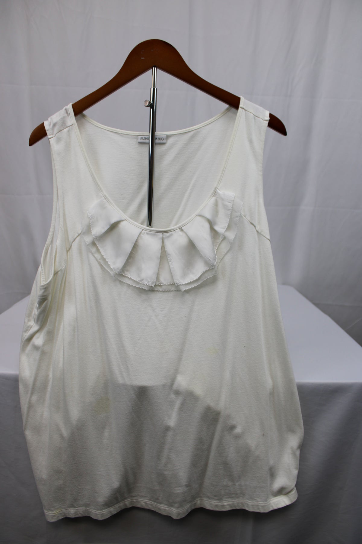 Fashion Bug Sleeveless Blouse with ruffled collar, Size 2X
